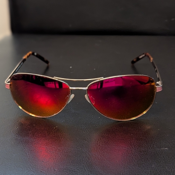 OP Rose Gold Ladies Aviator Sunglasses Like New - Picture 2 of 9